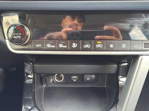 Used 2022 Kia Seltos Nightfall Edition image 19