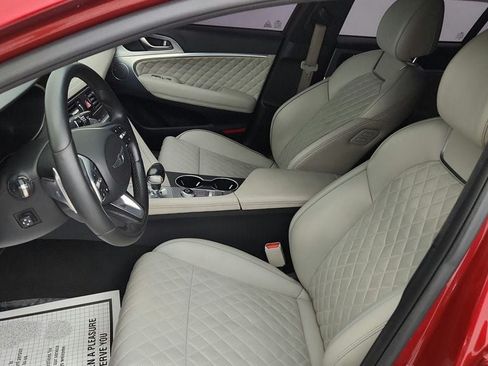 Used 2022 Genesis G70 3.3T RWD image 21