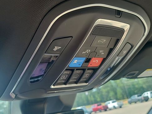 Certified 2025 Jeep Grand Cherokee L Limited w/ Luxury Tech Group II AWD/4WD image 11