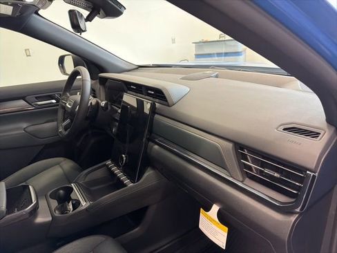 New 2026 GMC Terrain AT4 w/ Convenience Package III AWD/4WD image 29