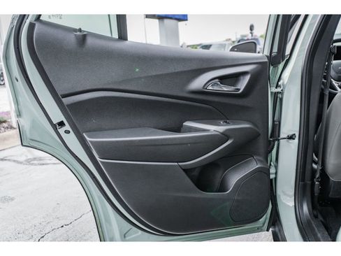 Used 2025 Chevrolet Trax ACTIV w/ Driver Confidence Package image 20