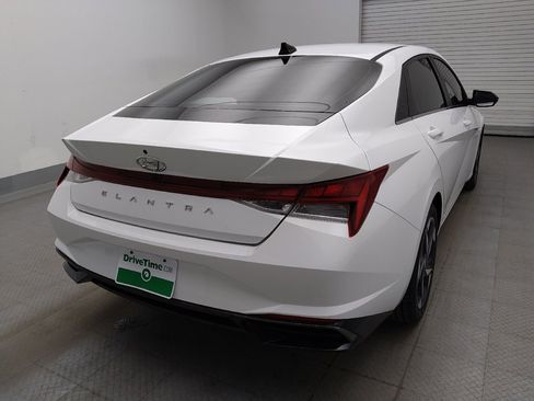 Used 2021 Hyundai Elantra SEL w/ Convenience + Premium Package FWD image 9