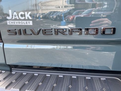 Used 2025 Chevrolet Silverado 2500 LTZ w/ Trail Boss Package image 7