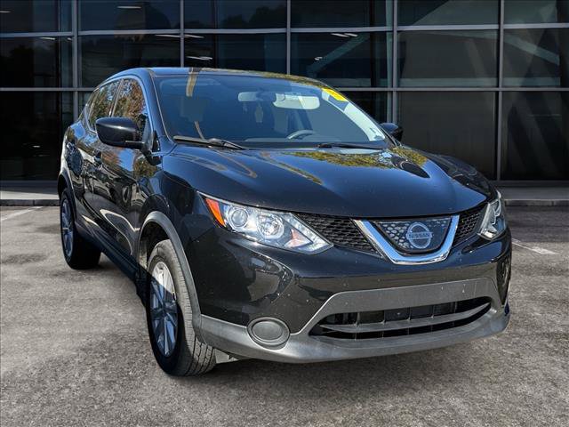 Used 2018 Nissan Rogue Sport S w/ S Appearance Package FWD image 2