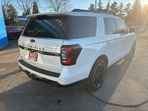Used 2024 Ford Expedition Limited image 8