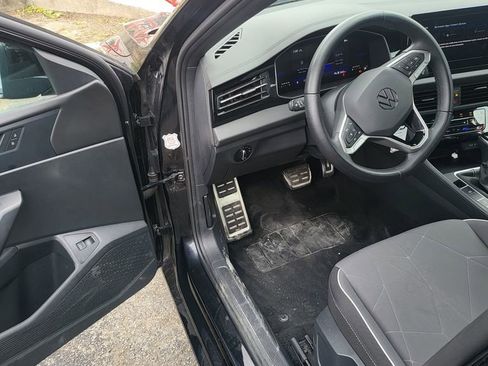 Used 2025 Volkswagen Jetta Sport image 5