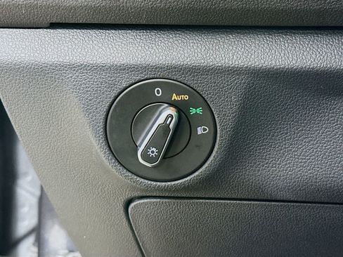 Used 2024 Volkswagen Jetta SE FWD image 26