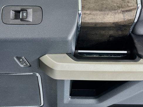 Used 2022 Ford F250 Lariat image 28