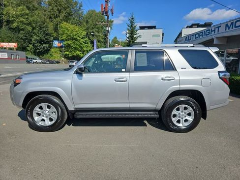 Used 2024 Toyota 4Runner SR5 image 3