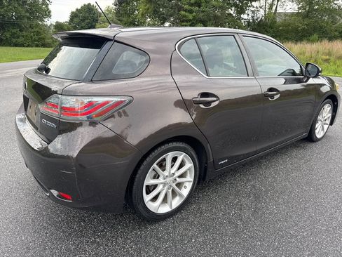 Used 2011 Lexus CT 200h Premium w/ Premium Audio Pkg FWD image 5