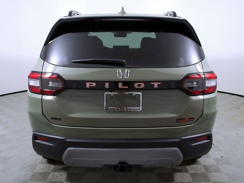 New 2026 Honda Pilot TrailSport image 8
