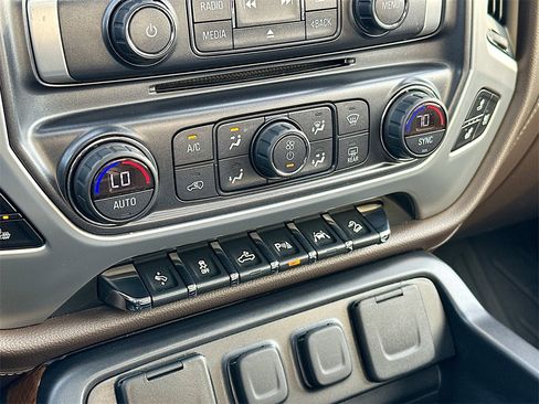 Used 2018 GMC Sierra 1500 SLT image 14