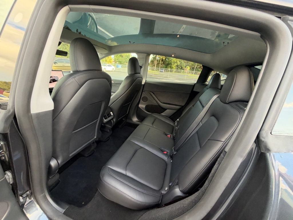 Used 2025 Tesla Model Y Long Range RWD image 22