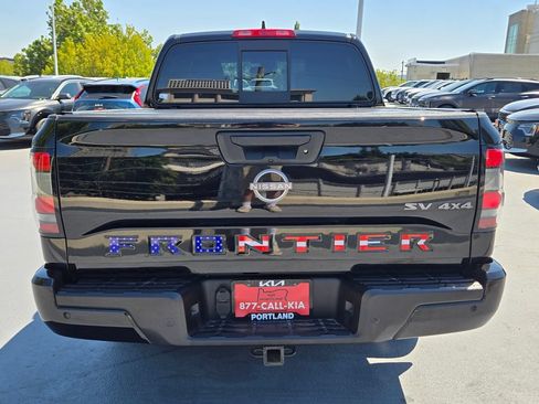 Used 2022 Nissan Frontier SV AWD/4WD image 4