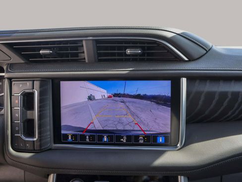 Used 2021 GMC Yukon Denali w/ Denali Premium Package image 43