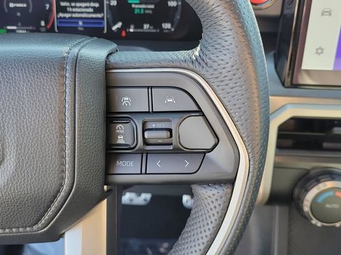 Certified 2025 Toyota Tacoma TRD Sport AWD/4WD image 20