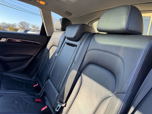 Used 2017 Audi Q5 2.0T Premium image 38