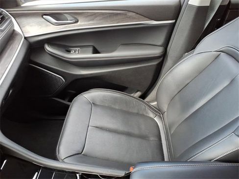 Used 2022 Jeep Grand Cherokee L Limited w/ Trailer Tow Group (B) image 25