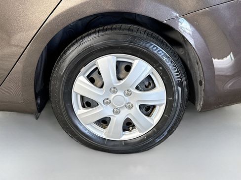 Used 2017 Kia Forte LX FWD image 35