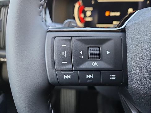 New 2026 Nissan Pathfinder SL image 20