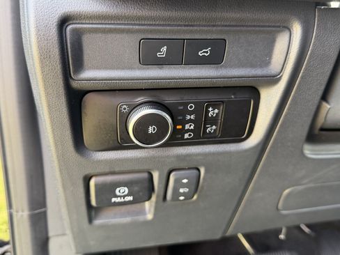 Used 2023 Ford Expedition Limited AWD/4WD image 38