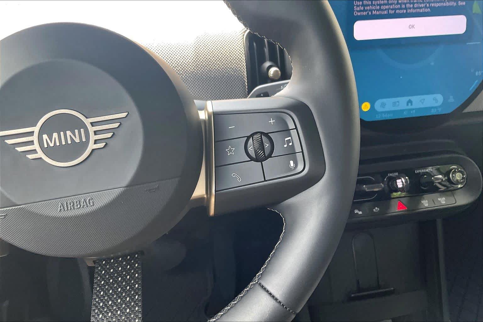 Used 2025 MINI Cooper S FWD image 28