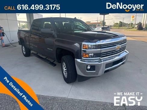 Used 2015 Chevrolet Silverado 2500 LT w/ LT Convenience Package AWD/4WD image 3