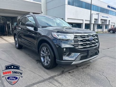 New 2026 Ford Explorer Active w/ Active Comfort Package image 2