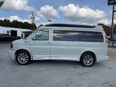 New 2025 Chevrolet Express 2500 w/ Driver Convenience Package image 5