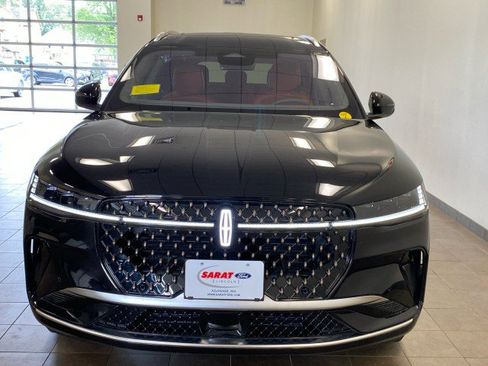 New 2025 Lincoln Nautilus Black Label image 3