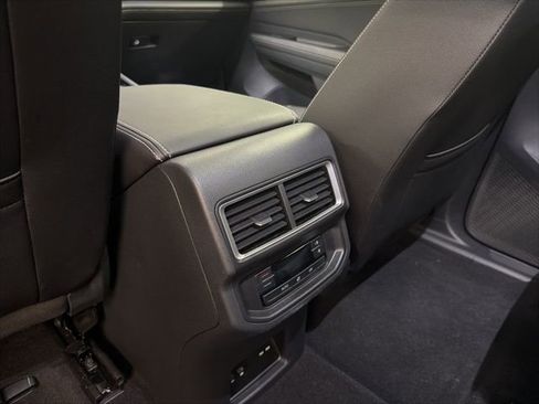 Used 2026 Volkswagen Atlas SE FWD image 17
