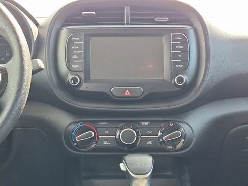 Used 2020 Kia Soul LX FWD image 15
