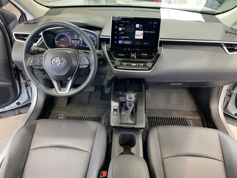 Used 2026 Toyota Corolla Cross XLE w/ Convenience Package FWD image 20