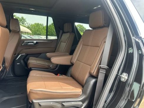 New 2026 Chevrolet Tahoe High Country AWD/4WD image 12