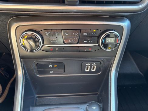 Used 2020 Ford EcoSport SE image 24