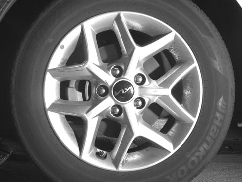 Used 2025 Kia Soul LX w/ LX Technology Package FWD image 12