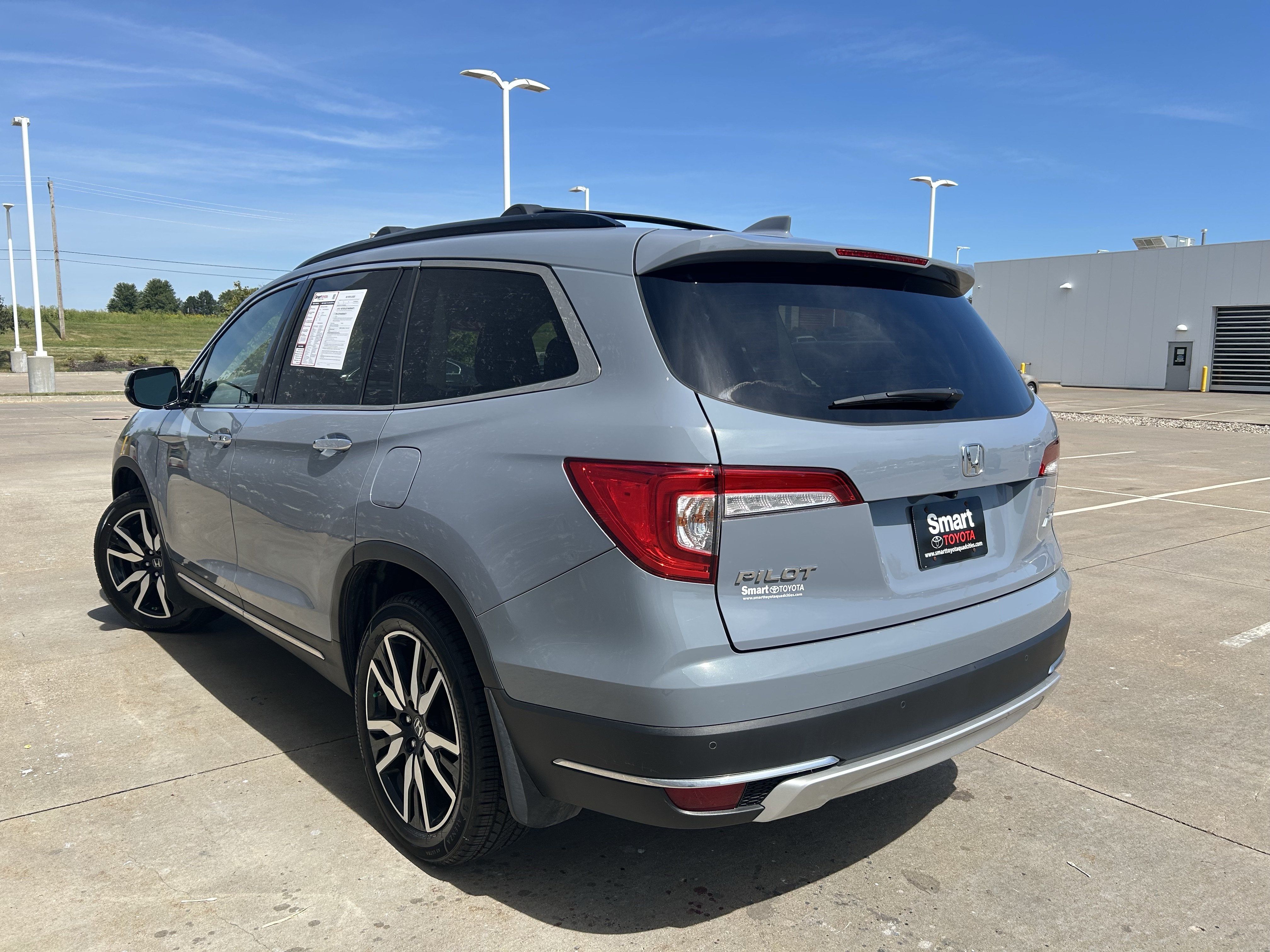 Used 2022 Honda Pilot Elite image 3