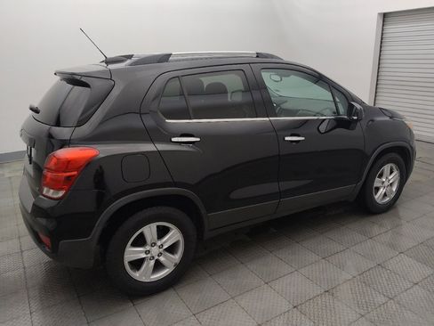 Used 2018 Chevrolet Trax LT w/ LT Convenience Package FWD image 10