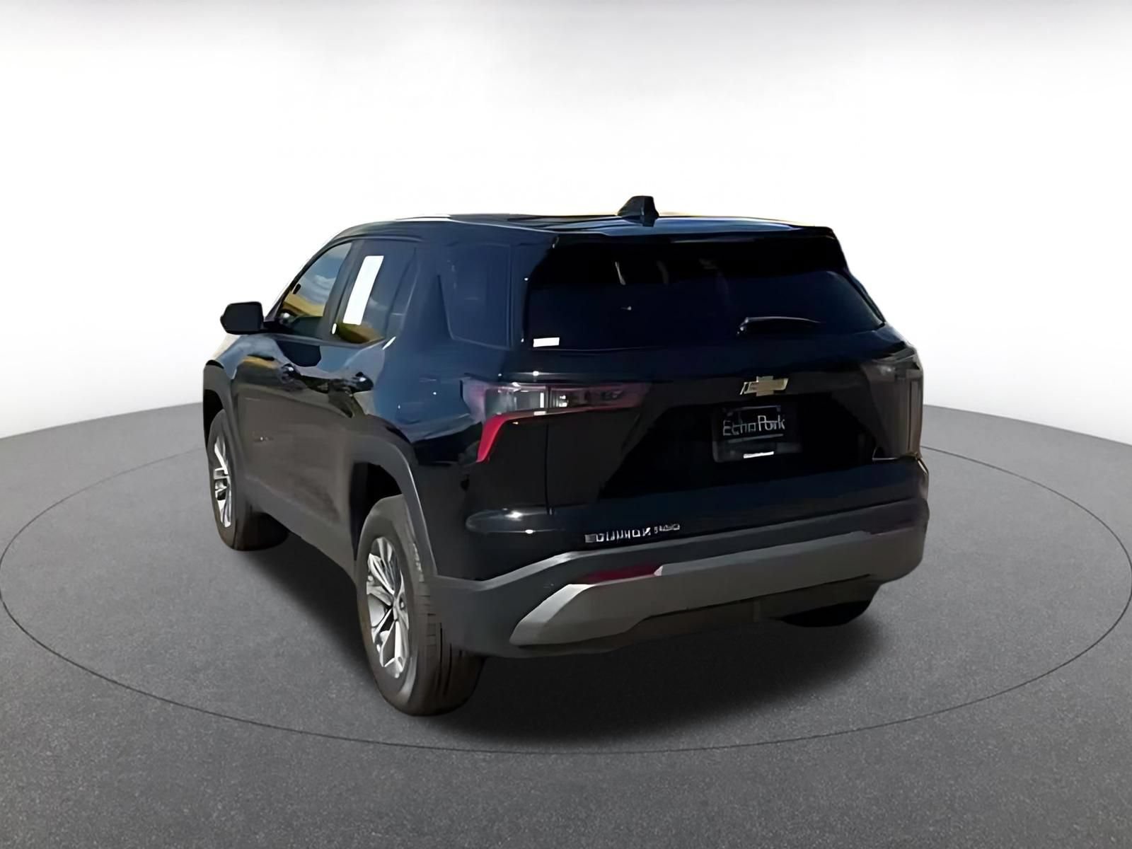 Used 2025 Chevrolet Equinox LT AWD/4WD image 10