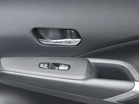 Used 2021 Nissan Kicks SV image 32