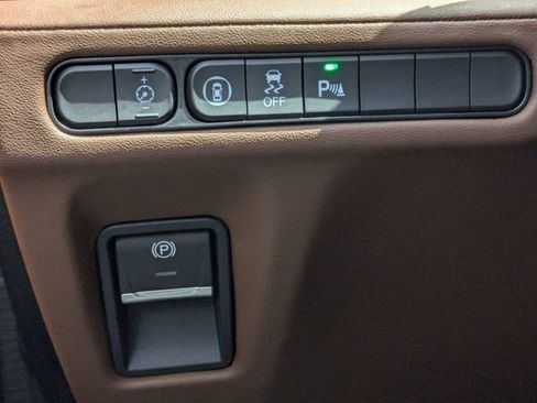 Used 2024 Acura MDX SH-AWD w/ Technology Package image 26