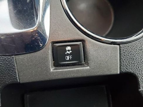 Used 2017 Chevrolet Equinox LT w/ Convenience Package image 30