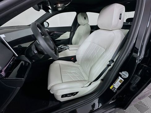 New 2026 BMW i5 eDrive40 w/ Premium Package RWD image 16
