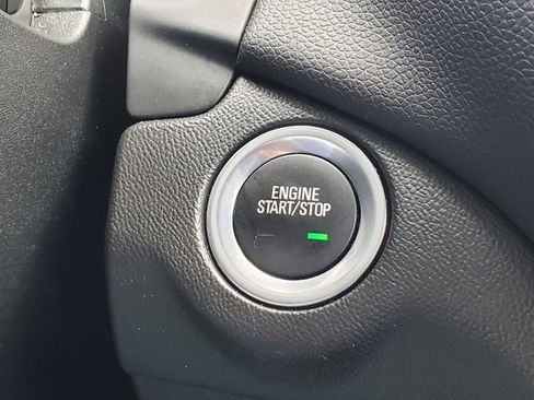 Used 2019 Chevrolet Equinox LT FWD image 24