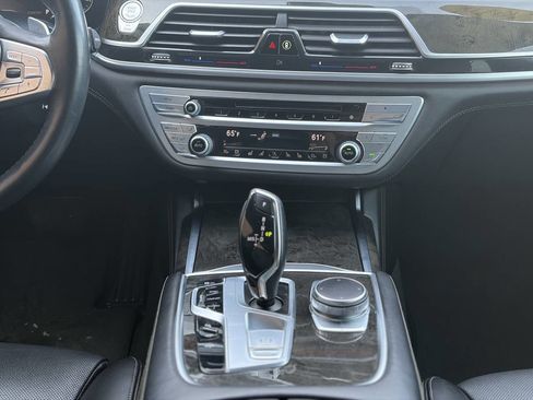 Used 2016 BMW 750i xDrive AWD/4WD image 28