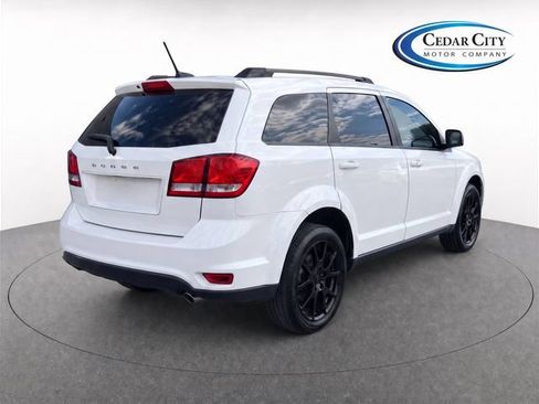 Used 2016 Dodge Journey SXT w/ Blacktop Package FWD image 4
