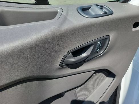 New 2026 Ford Transit 250 148 Medium Roof w/ Load Area Protection Package RWD image 21