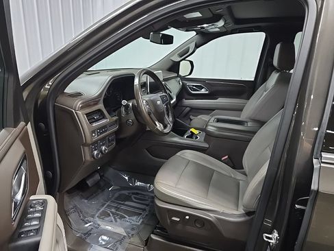 Used 2021 Chevrolet Tahoe LT w/ LT Signature Package AWD/4WD image 29