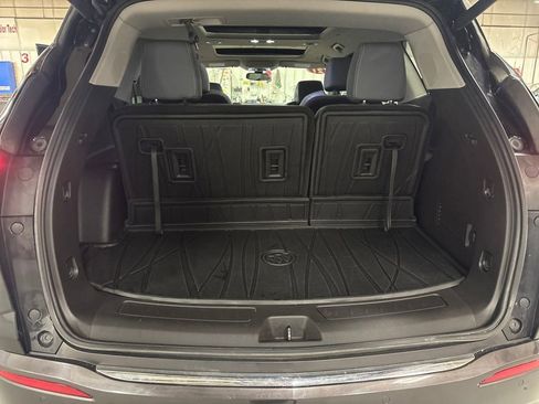 Used 2021 Buick Enclave Essence w/ Sound and Sites Package image 28