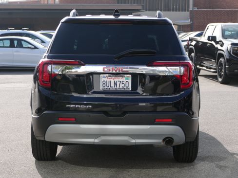 Used 2021 GMC Acadia SLE w/ Driver Convenience Package FWD image 4